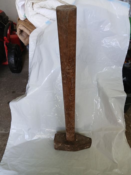 Mlot budowlany 5 kg.