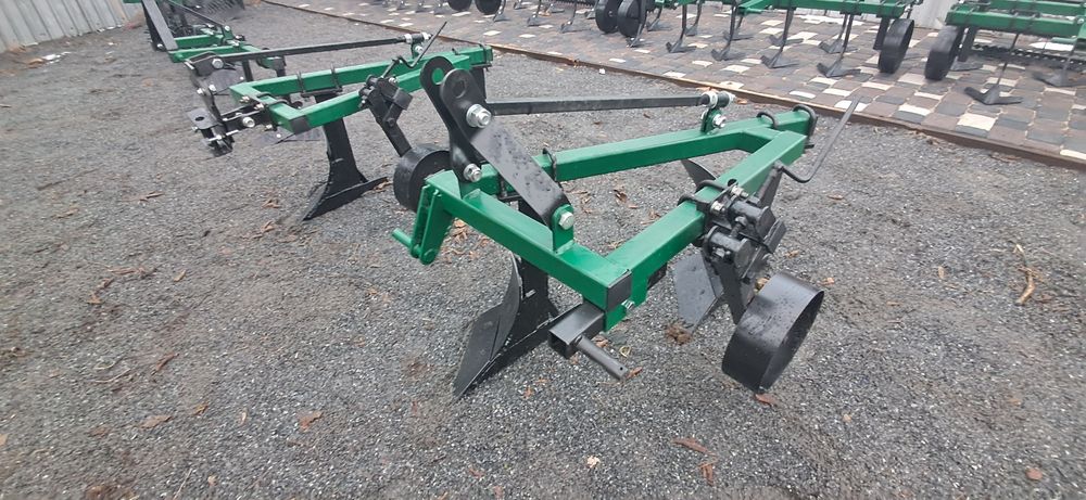 Продам плуг 2*20 для мінітракторів