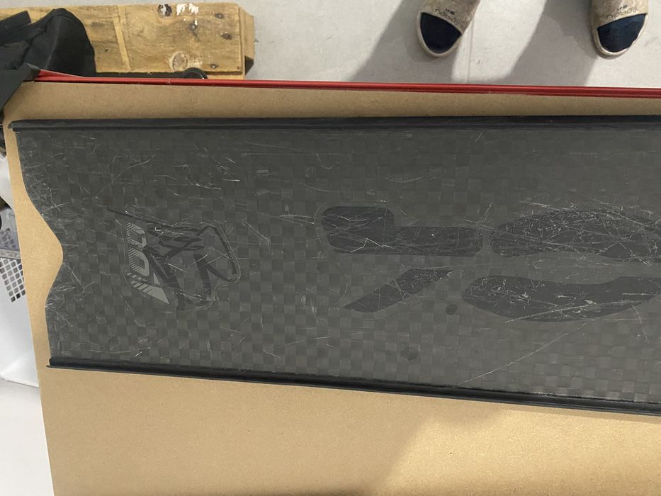 Barbatanas C4 modelo MB100