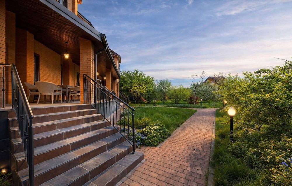 Продаж будинку під готель пансіонат ребцентр Хотяновка Київське море