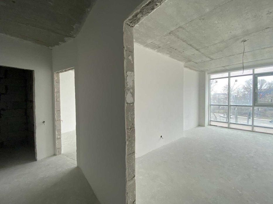 Простора двокімнатна квартира з наповненням (ремонтом)на Незалежності