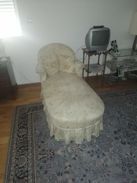 Chaise longue modelo clássico.