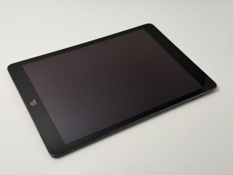 iPad 9. gen. (A2602) - 64GB - faktura VAT 23%