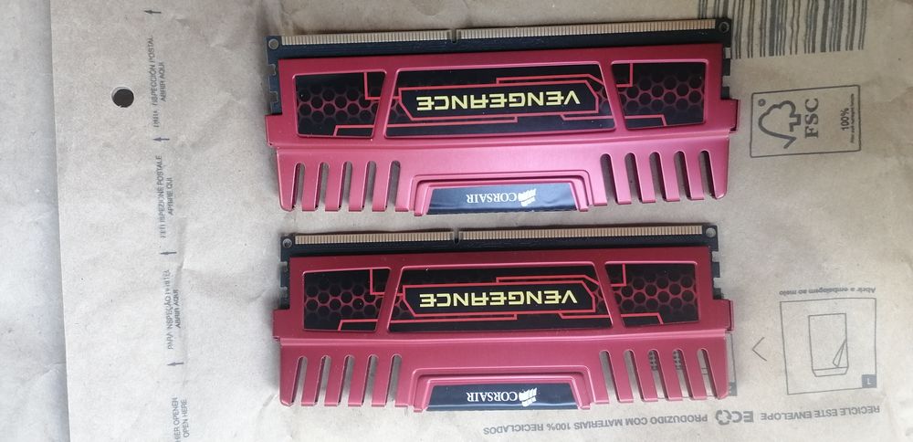 Memórias RAM Corsair Vengeance DDR3L 1600Mhz