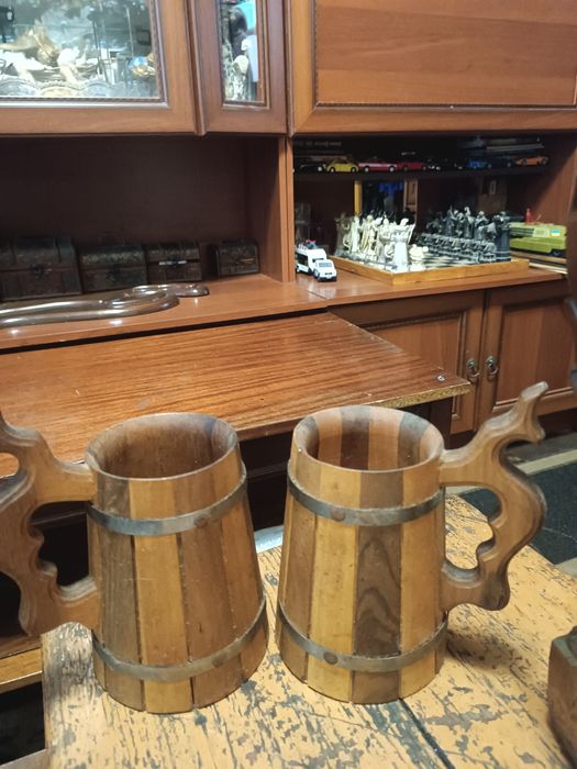 Деревянные кружки с Коршуном