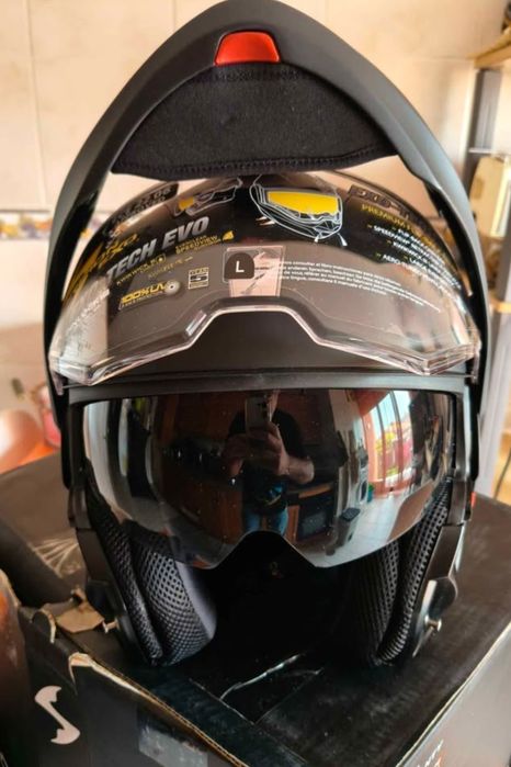 Capacete de Moto -Scorpion Exo
(Novo ) Em caixa.