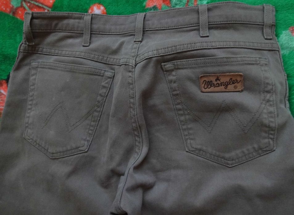 Wrangler TEXAS STRETCH - niewiele używane; (w pasie 86 cm) W 34, L 34