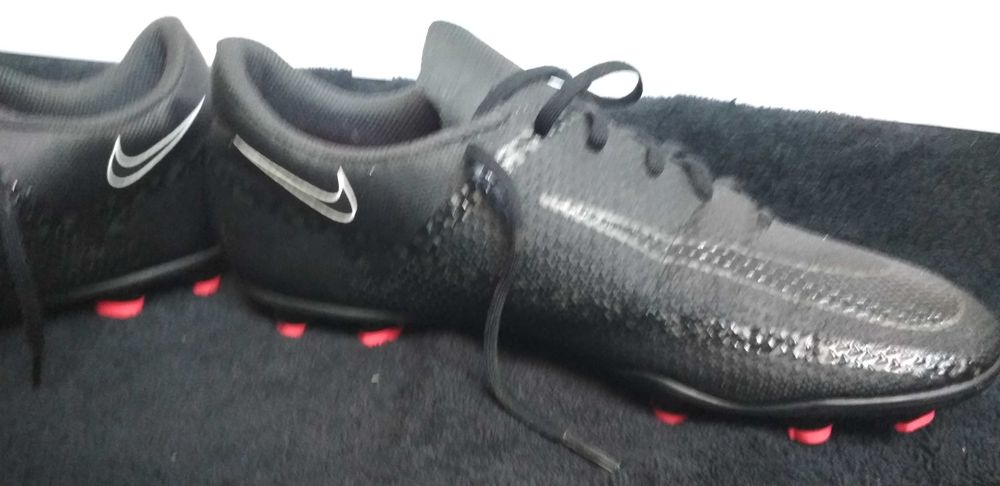 фірмові чоловічі з шкіри кросівки  Nike  !!!
