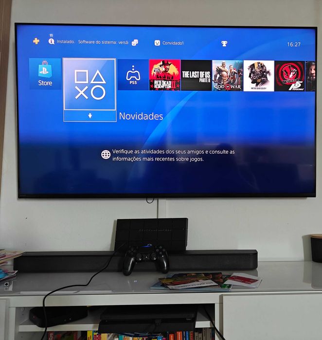 PS4 Slim 500GB + comando original + 6 jogos (RDR2, God of War, TLOU2)