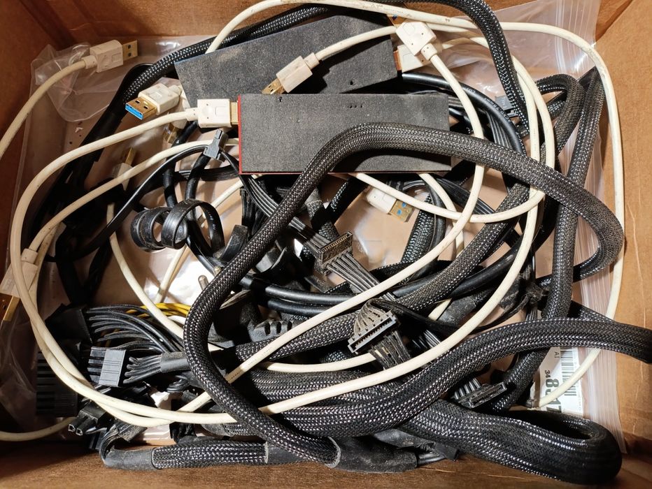 Блок живлення Corsair RM1000X + кабелі