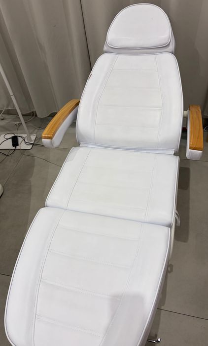 Fotel kosmetyczny elektryczny Calissimo 3 silniki | Stan bdb | Pedicure |