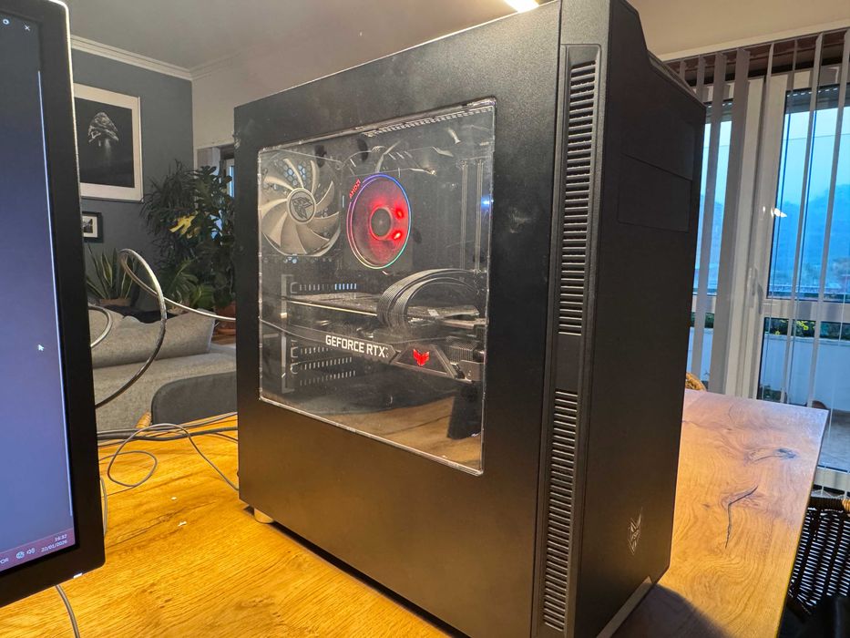 PC computador AMD Ryzen 9 3900X com monitor