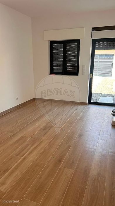 Moradia T5 para venda