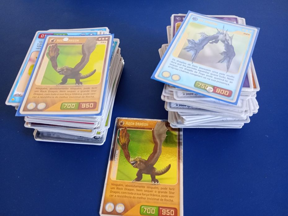 Lote de centenas cartas invizimals (edição especial, metálicas, ouro)