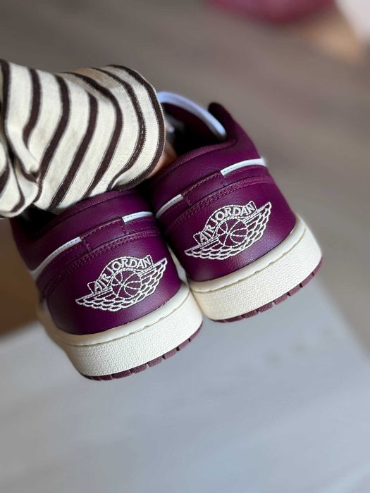 Air Jordan 1 Low Bordeaux. Чоловічі кросівки. Оригінал. Оригінальні кросівки. Данки. Демісезон