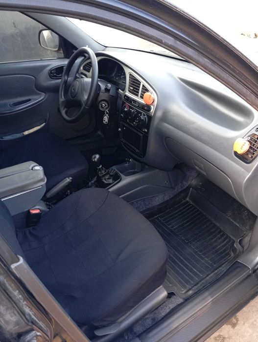 Заз сенс автомобіль