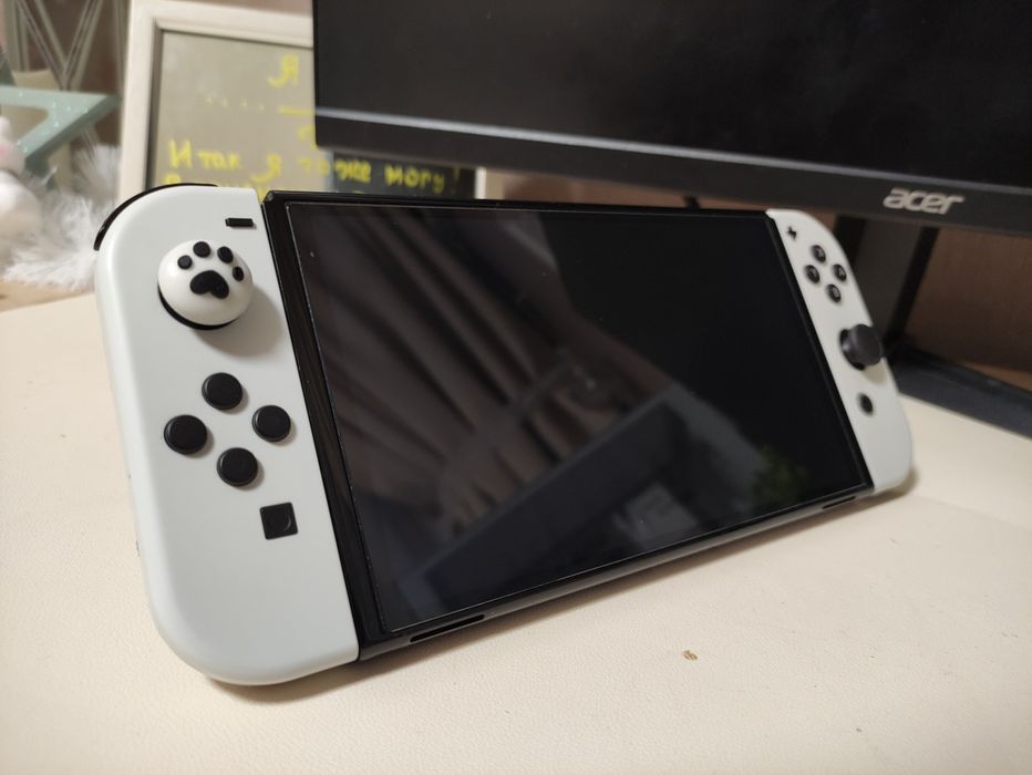 Продам switch oled б/у стан гарний