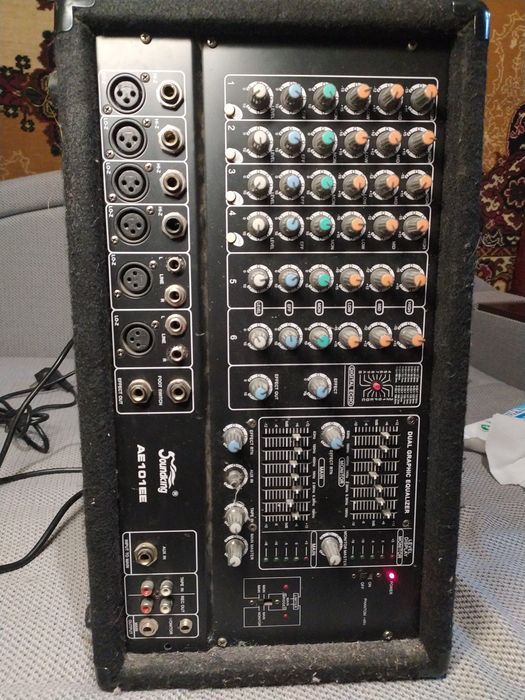 Активний мікшер Soundking AE101EE