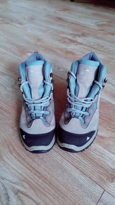 damskie buty trekkingowe marki Quechua, model Forclaz 600