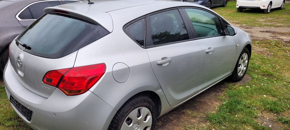 Astra j z gan z176 a14xer zderzak maska błotnik silnik skrzynia fotele