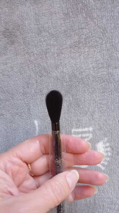 Pędzel do nakładania rozświetlacza