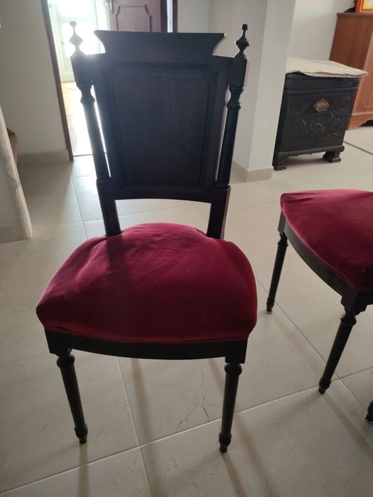 Cadeiras antigas estilo imperial