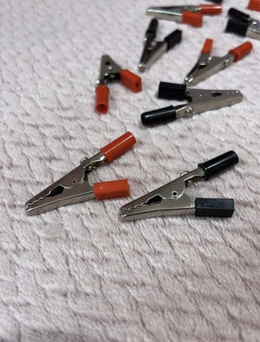 Кракодилы ,зажимы,клеммы для аккумулятора.