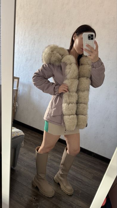 Продам парку, с песцом, зммнюю куртку, пуховик