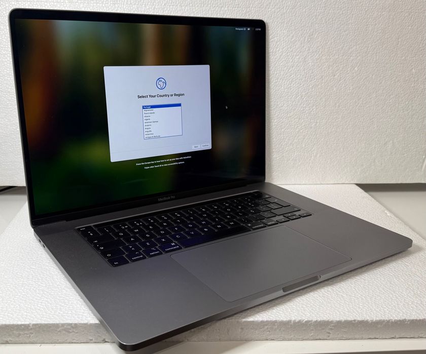 MacBook Pro 16” 2019 - i7 | 16GB | 500GB | COMO NOVO