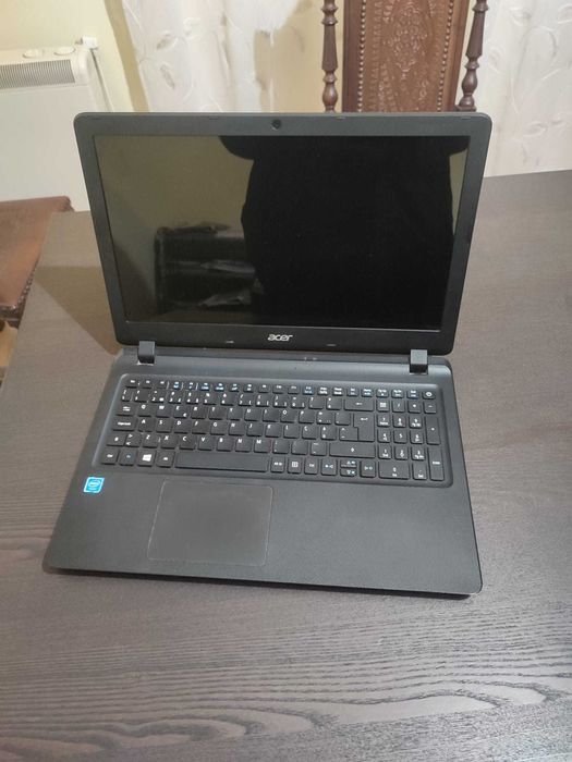 Computador Acer Aspire ES1-533