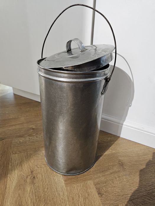 Pojemnik blaszany vintage