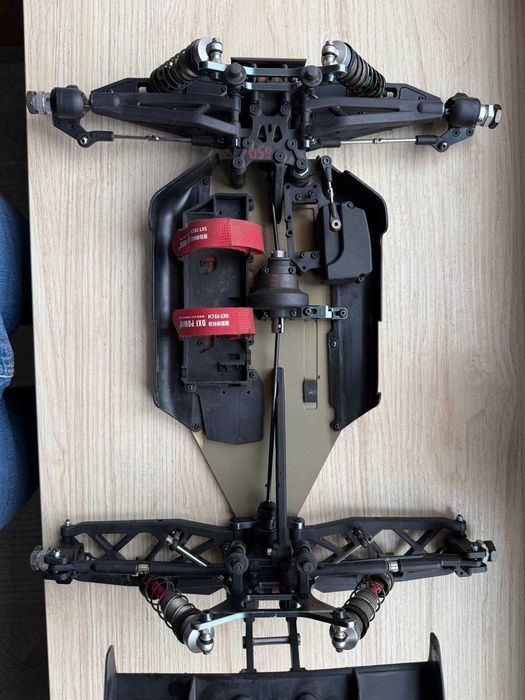 RC samochód Truggy Mugen Seiki MBX7TR eco kit + części