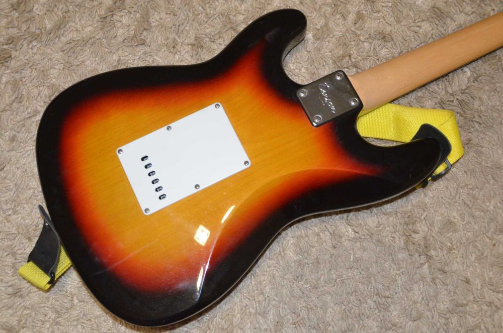 Електрогітара Tenson California Series - аналог Stratocaster, Чохол