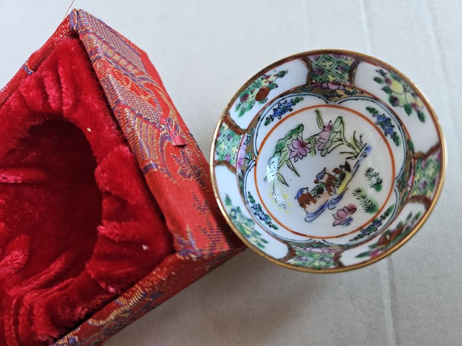 Tacinha Decorativa Chinesa com Caixa