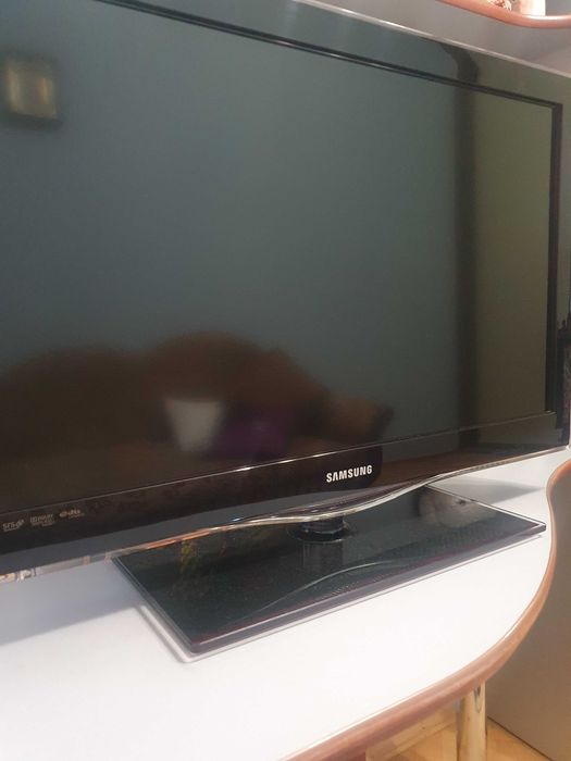 Телевізор SAMSUNG 32