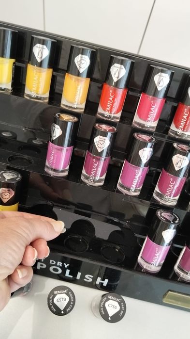 Lote 30 novos vernizes manicure Semilac + expositor