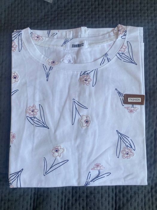 Жіночі трикотажні футболки