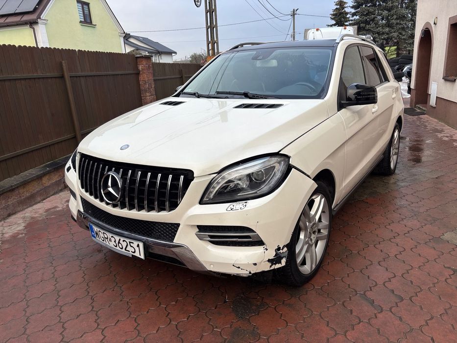 Mercedes-Benz ML 4x4 1-rejestracja 24.04,2013 PALI JEŻDZI