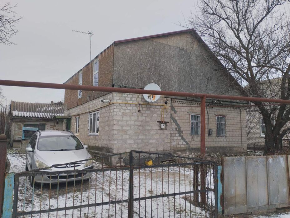 Продам будинок в м. Верхівцеве 9.5х9.2м