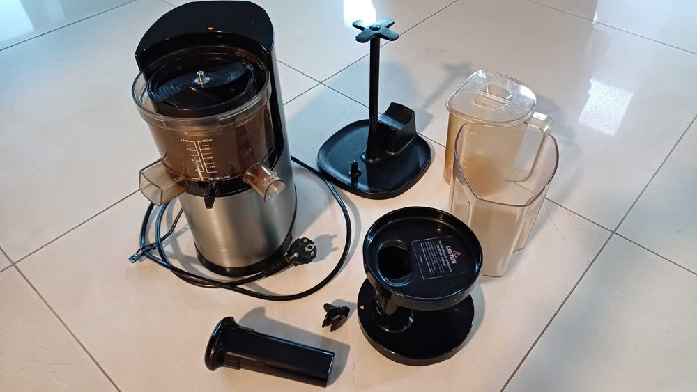 Hurom HF 26 wyciskarka wolnoobrotowa do soków