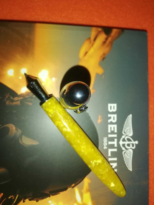 Breitling caneta Luxo mármore resinado amarela nova raríssima e linda