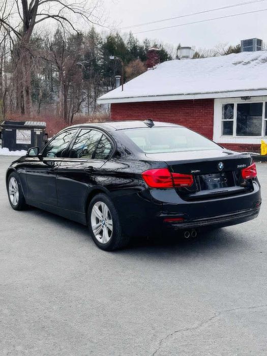 BMW 3 Series      2017