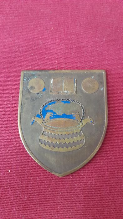 Crachás antigos em Esmalte