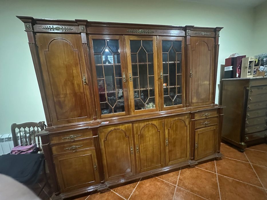 Móveis Clássicos de Sala em Madeira – Venda Conjunta ou Separada