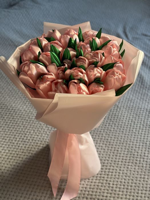 Тюльпани з атласної стрічки