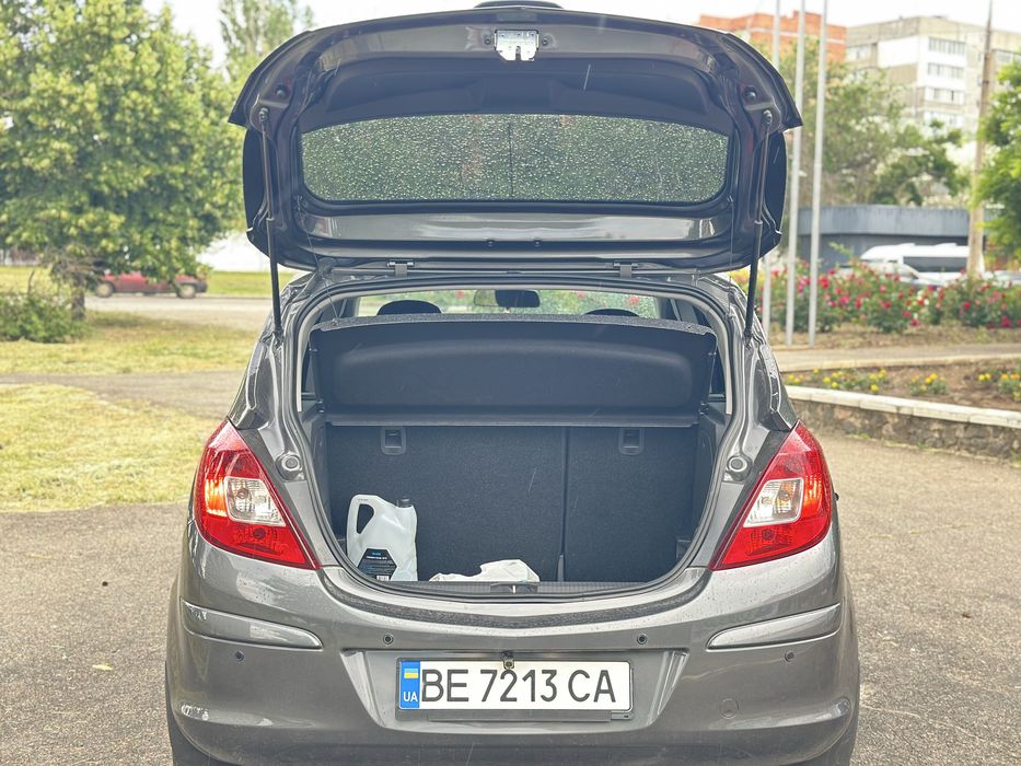 Продам Opel Corsa 2012 , Автомат