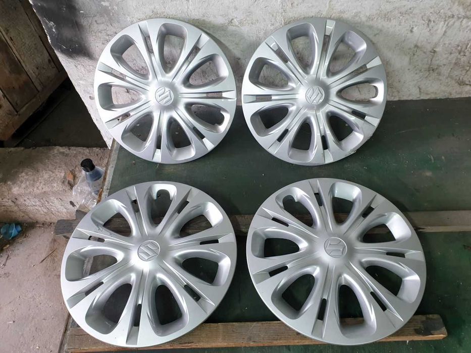 Kołpaki oryginalne Suzuki R16