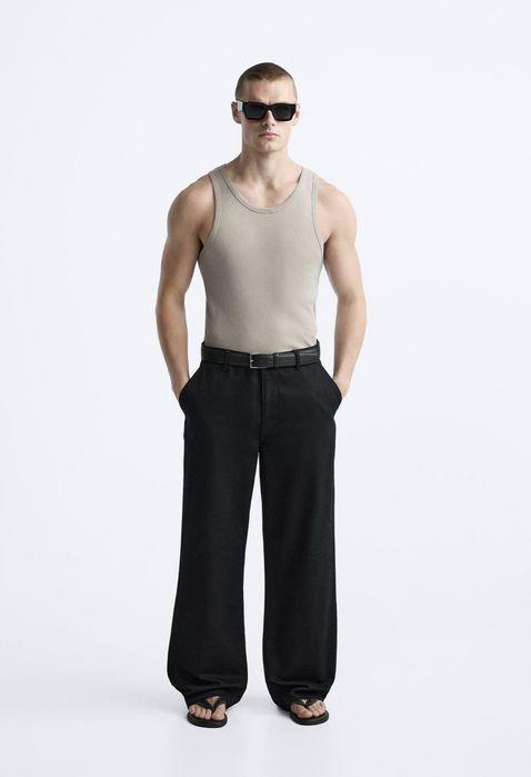 Стильна майка від  ZARA