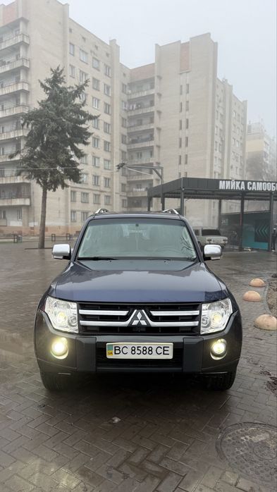 Mitsubishi Pajero Wagon 4