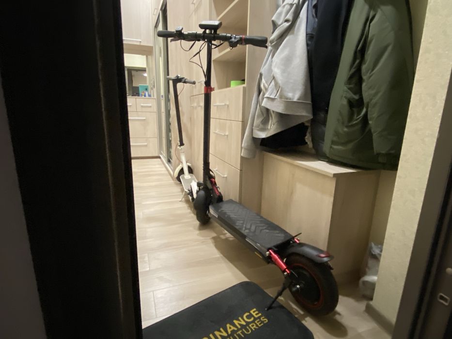 электросамокат tecros t4pro на запчасти либо целиком